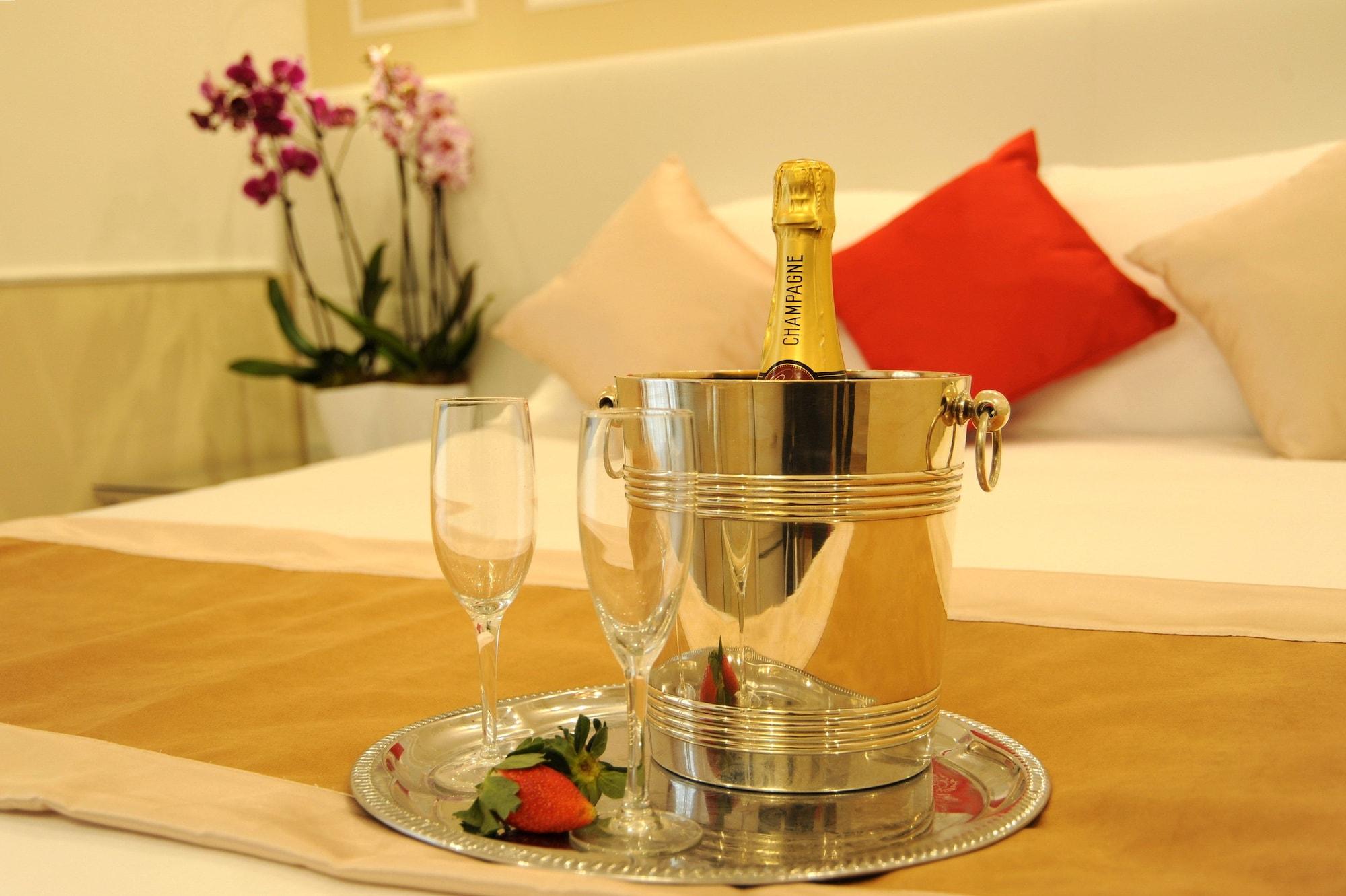 My Suites Piazza Di Spagna โรม ภายนอก รูปภาพ